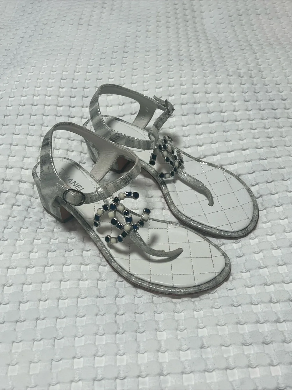 CHANEL White Silver Jeweled CC Logo Heeled Thong Sandals